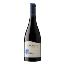 Caja de 6 unidades Amaral Pinot Noir ($7.990 c/u)